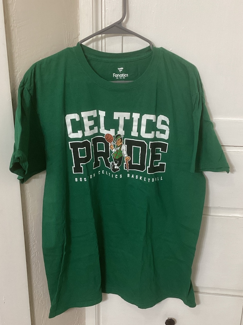 Fanatics Green Boston Celtics Pride Graphic Tee